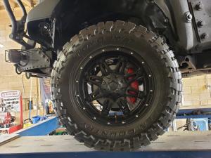 Toyota Tundra CrewMax 4x4 Zombie Apocalypse 2013 года 